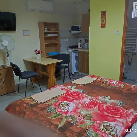 Lali Apartment Velky Meder