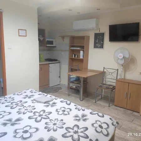 Lali Apartment *
