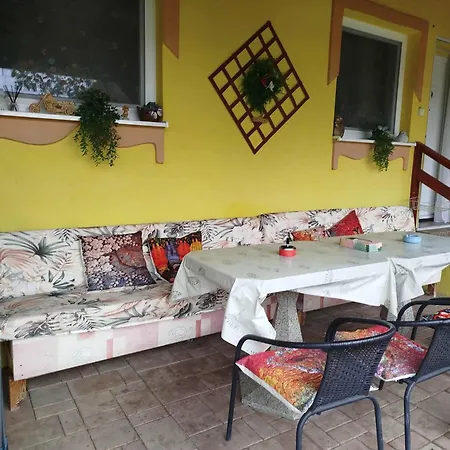 Διαμέρισμα Lali *