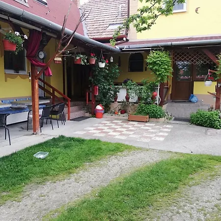 Lali شقة Veľký Meder